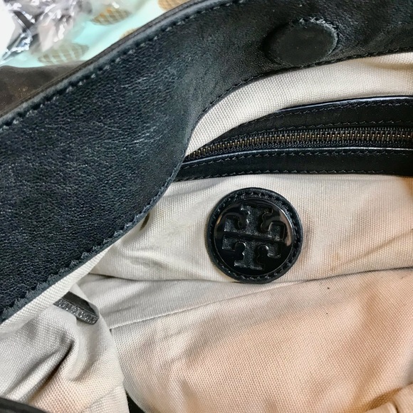 🎉Last Mark down Beautiful Tory Burch very soft Black Leather Dena, gently used! - Picture 7 of 8